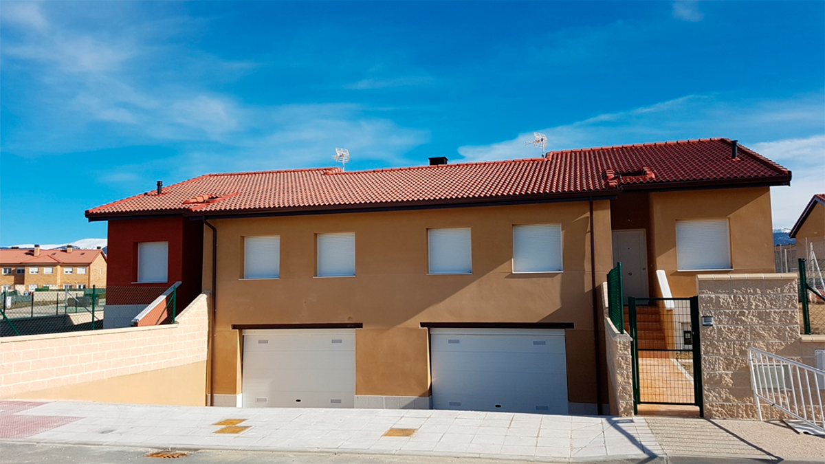 9 viviendas unifamiliares y garajes en El Carrascalejo