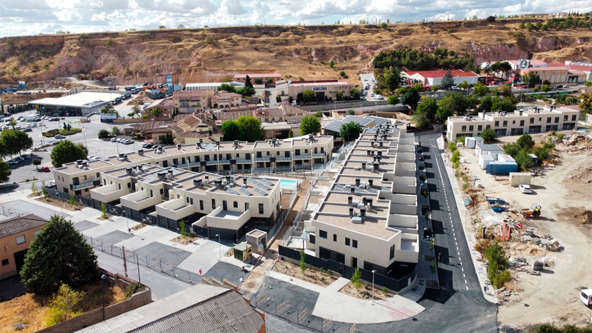 Construcción de urbanización UE 6 Camino de Torrecaballeros en el Sotillo